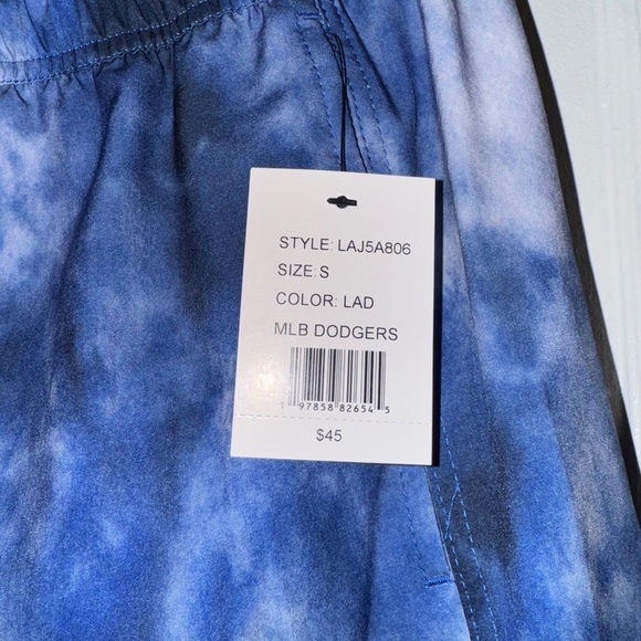 Los Angeles Dodgers Board shorts small - Picture 3 of 7